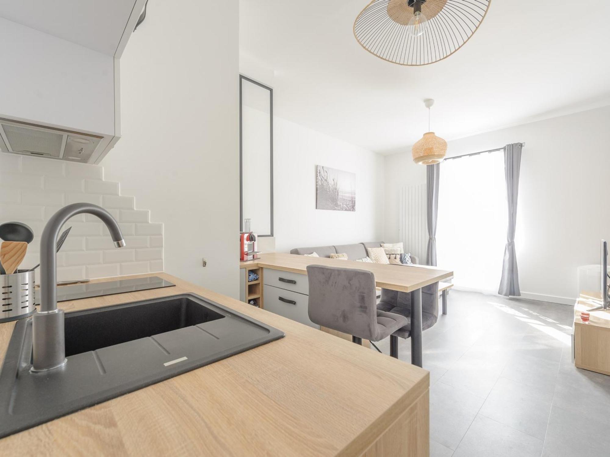 Studio Renove Au Coeur De La Rochelle, Marche A 25M, 2 Personnes, Wifi - Fr-1-535-43 La Rochelle  Exterior photo